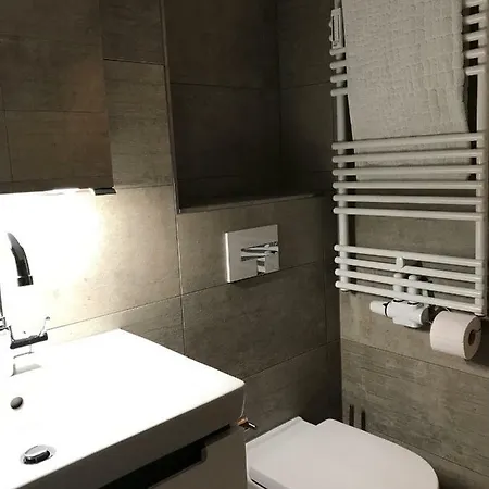 Modernes, Messenahes 1-zi-appartment Hannover