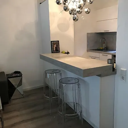 Modernes, Messenahes 1-zi-appartment Apartment Hannover